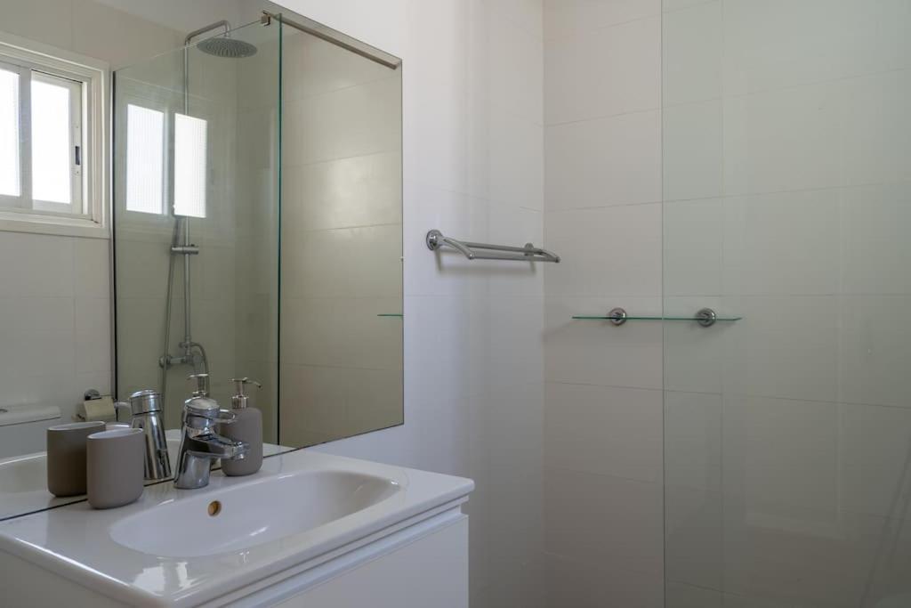 Cozy Nerina Cottage At Harbour Paphos Bagian luar foto