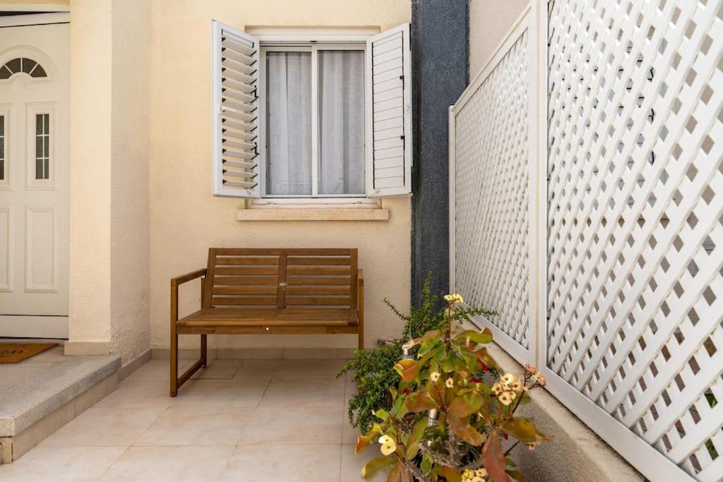 Cozy Nerina Cottage At Harbour Paphos Bagian luar foto