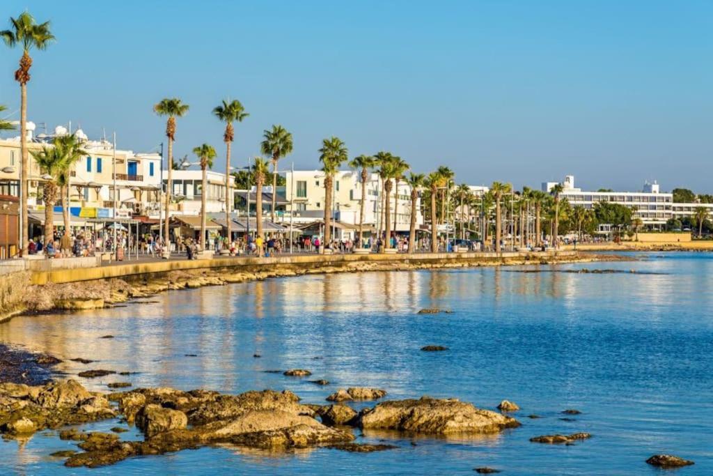 Cozy Nerina Cottage At Harbour Paphos Bagian luar foto