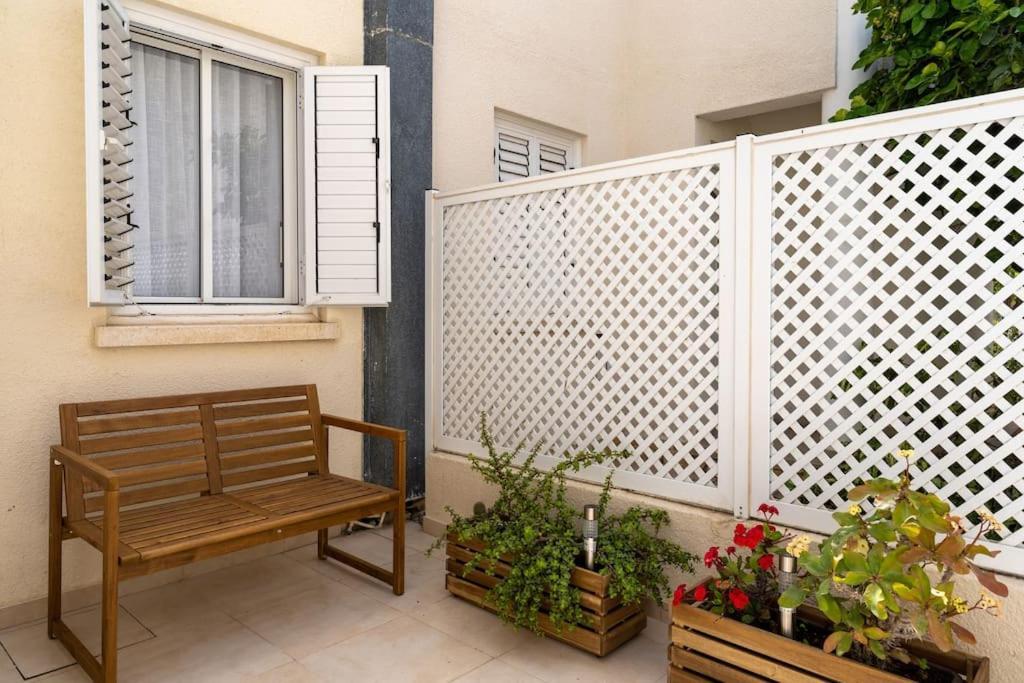 Cozy Nerina Cottage At Harbour Paphos Bagian luar foto